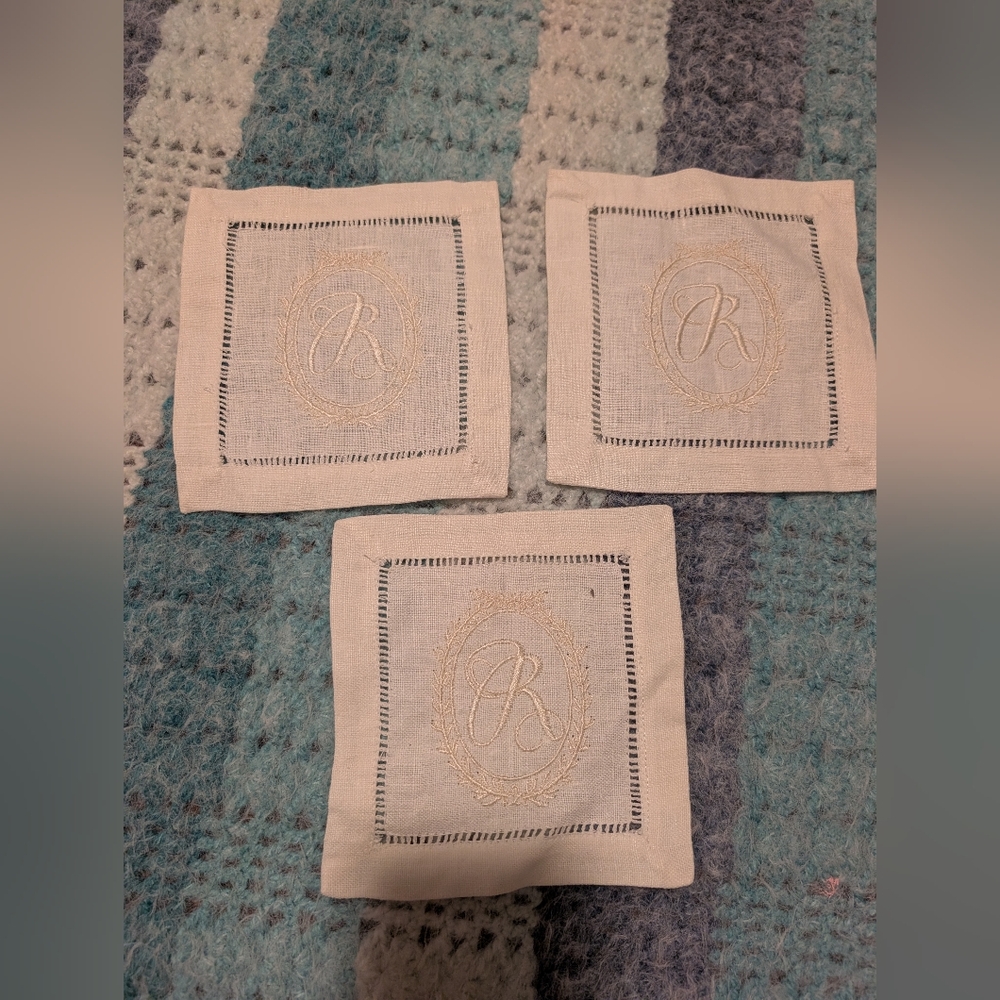 Mudpie Embroidered Linen‎ Cocktail Napkins with Letter R Monogram- Set Of 3